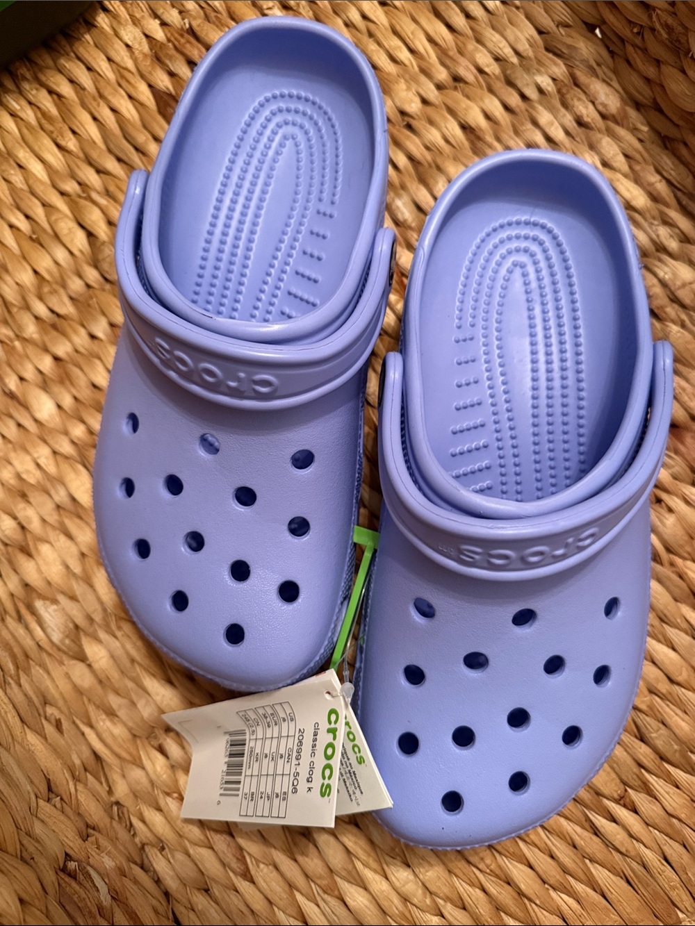 CROC Classic Clog Lavender Light Purple Color  Women Med 6 Slight Heel Wear $59